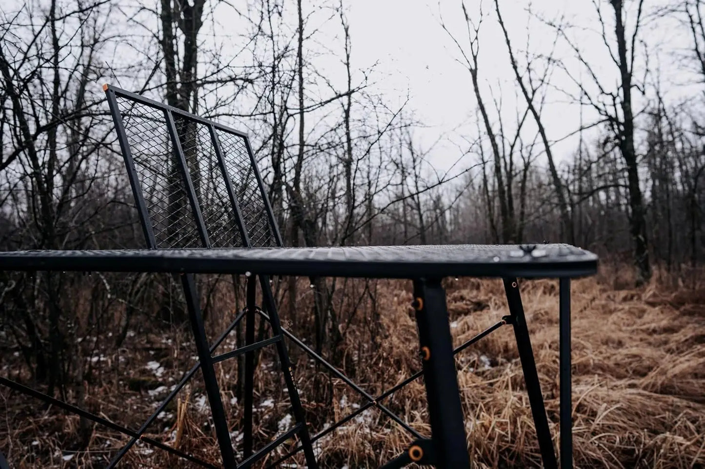 65" L x 65" W x 5' H Ground Blind Platform