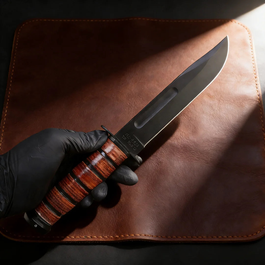 , 1095 high-carbon steel hunting knife